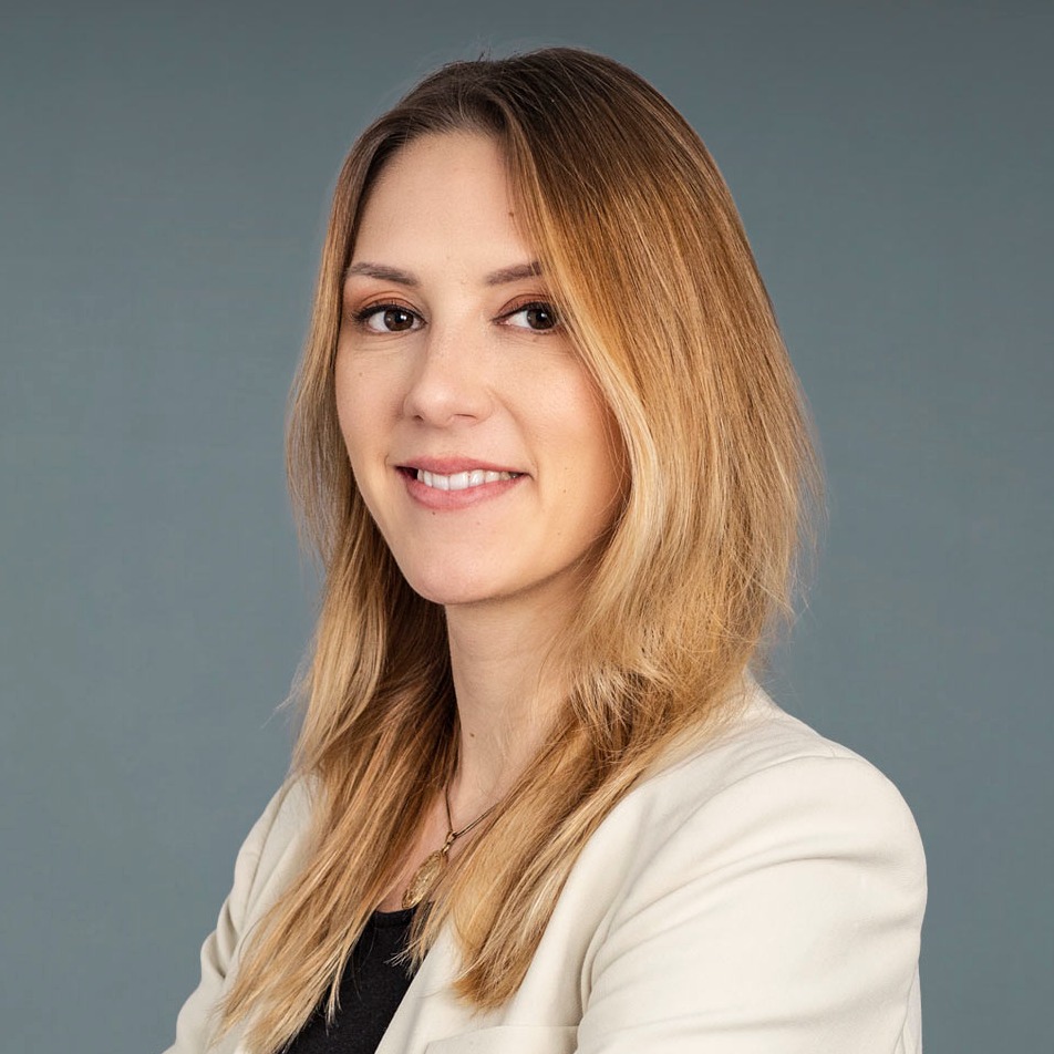 Mia Petljak
